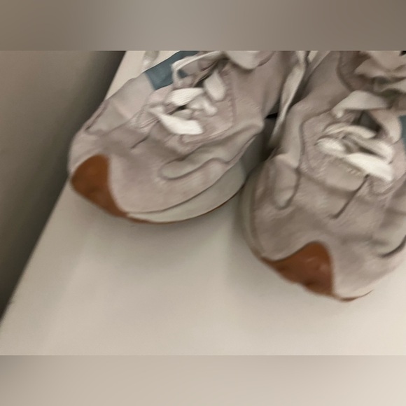 New Balance 327 - Picture 8 of 8